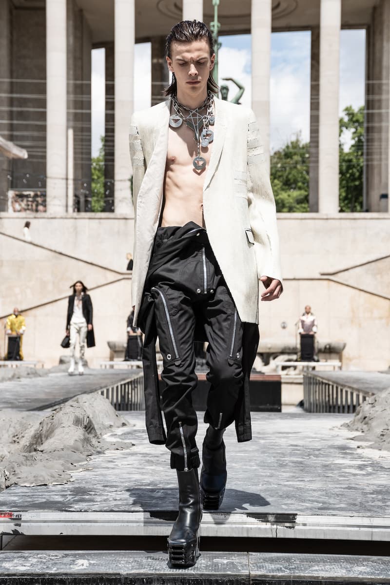 リック オウエンス Rick Owens 春夏コレクション Spring/Summer 2020 パリ ファッションウィーク Paris Fashion Week Men's SS20 Runway Collection Looks Tailoring Iridescent Coats Suits Streetwear Avant Garde