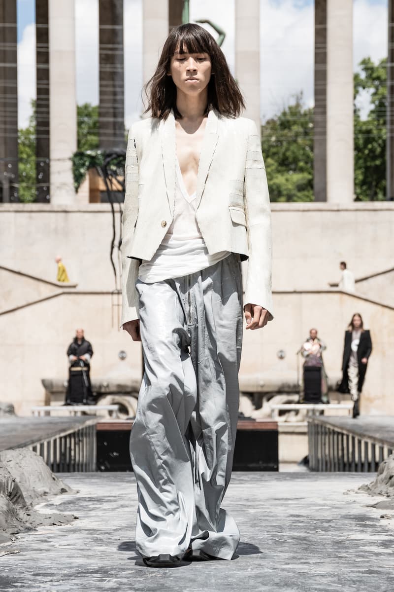 リック オウエンス Rick Owens 春夏コレクション Spring/Summer 2020 パリ ファッションウィーク Paris Fashion Week Men's SS20 Runway Collection Looks Tailoring Iridescent Coats Suits Streetwear Avant Garde