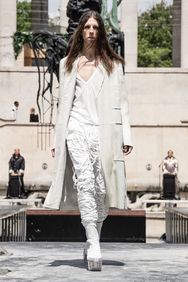 リック オウエンス Rick Owens 春夏コレクション Spring/Summer 2020 パリ ファッションウィーク Paris Fashion Week Men's SS20 Runway Collection Looks Tailoring Iridescent Coats Suits Streetwear Avant Garde