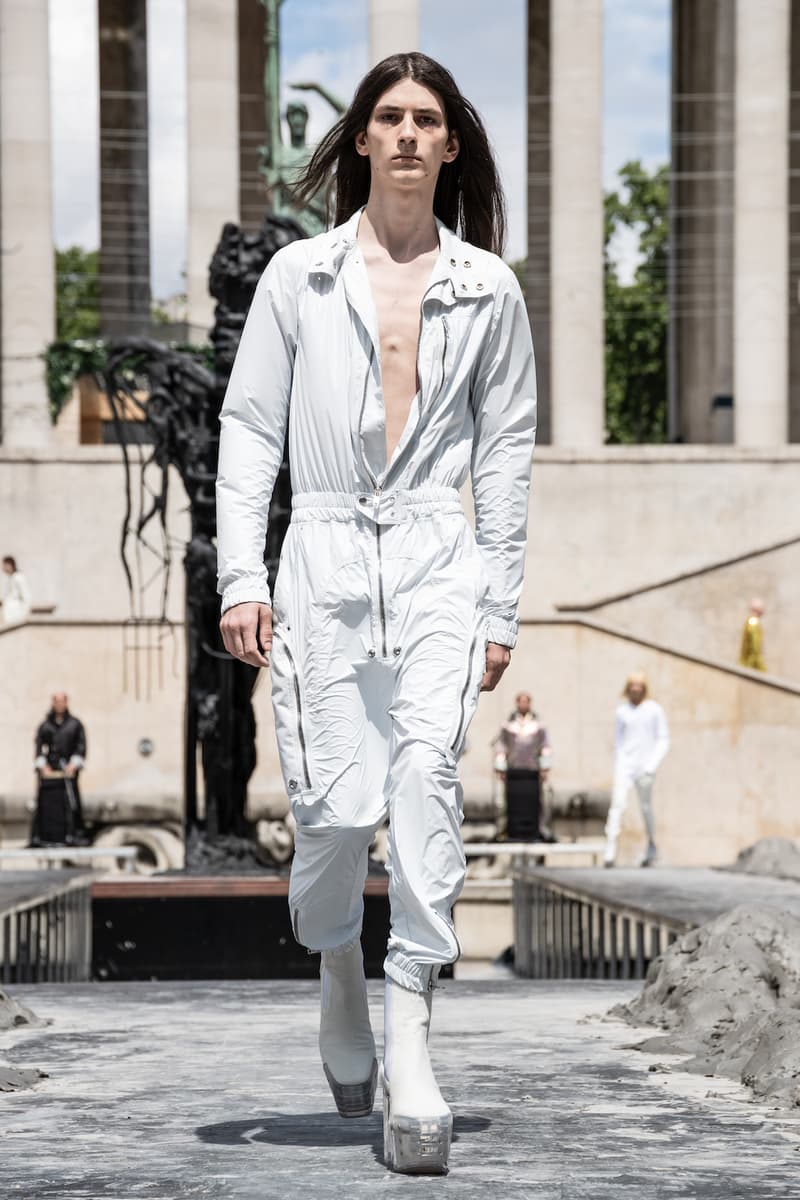 リック オウエンス Rick Owens 春夏コレクション Spring/Summer 2020 パリ ファッションウィーク Paris Fashion Week Men's SS20 Runway Collection Looks Tailoring Iridescent Coats Suits Streetwear Avant Garde
