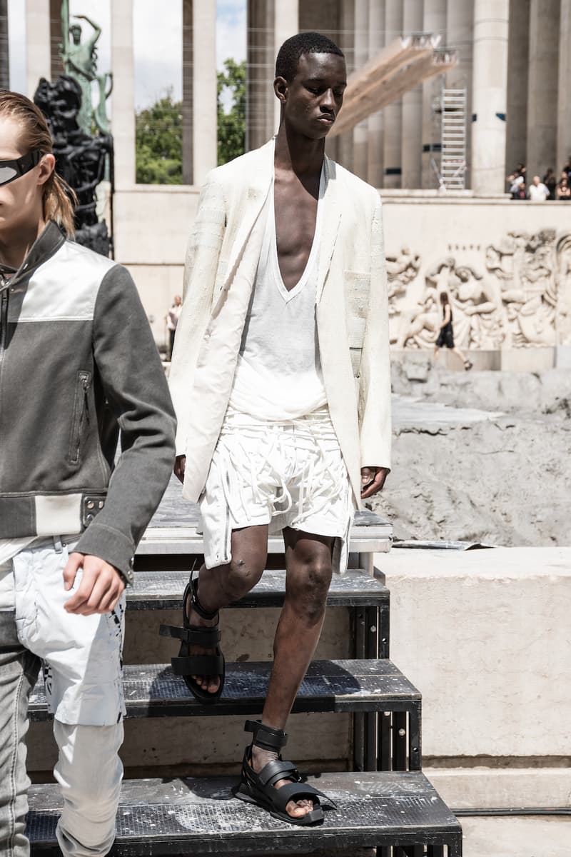 リック オウエンス Rick Owens 春夏コレクション Spring/Summer 2020 パリ ファッションウィーク Paris Fashion Week Men's SS20 Runway Collection Looks Tailoring Iridescent Coats Suits Streetwear Avant Garde