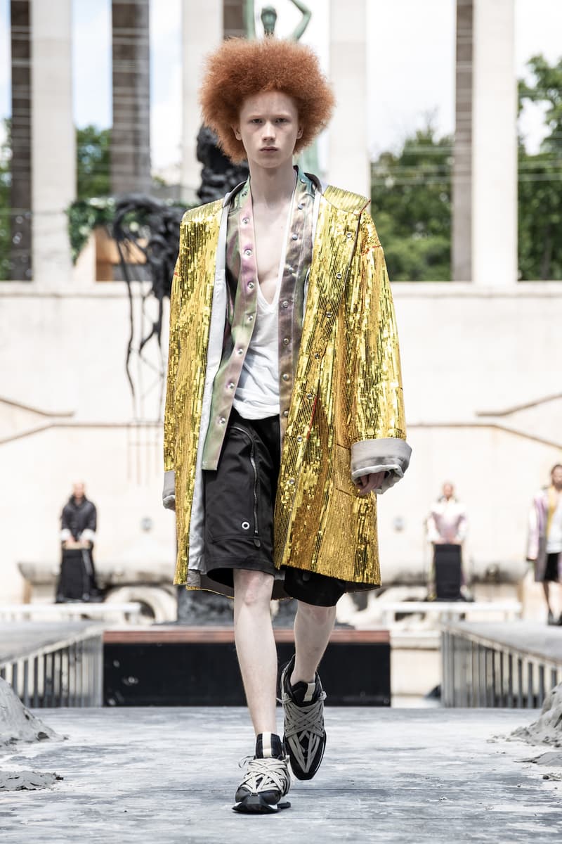 リック オウエンス Rick Owens 春夏コレクション Spring/Summer 2020 パリ ファッションウィーク Paris Fashion Week Men's SS20 Runway Collection Looks Tailoring Iridescent Coats Suits Streetwear Avant Garde