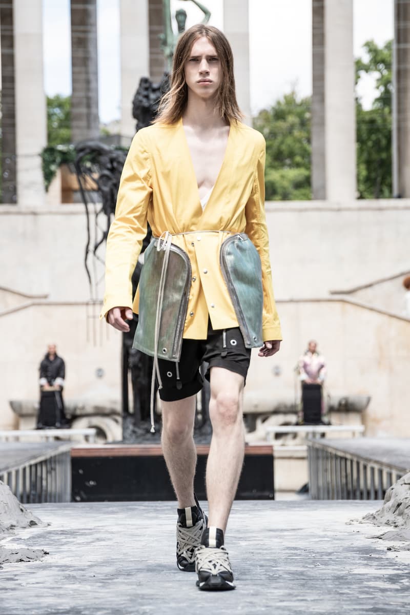 リック オウエンス Rick Owens 春夏コレクション Spring/Summer 2020 パリ ファッションウィーク Paris Fashion Week Men's SS20 Runway Collection Looks Tailoring Iridescent Coats Suits Streetwear Avant Garde