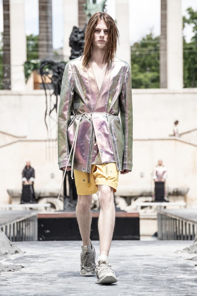 リック オウエンス Rick Owens 春夏コレクション Spring/Summer 2020 パリ ファッションウィーク Paris Fashion Week Men's SS20 Runway Collection Looks Tailoring Iridescent Coats Suits Streetwear Avant Garde