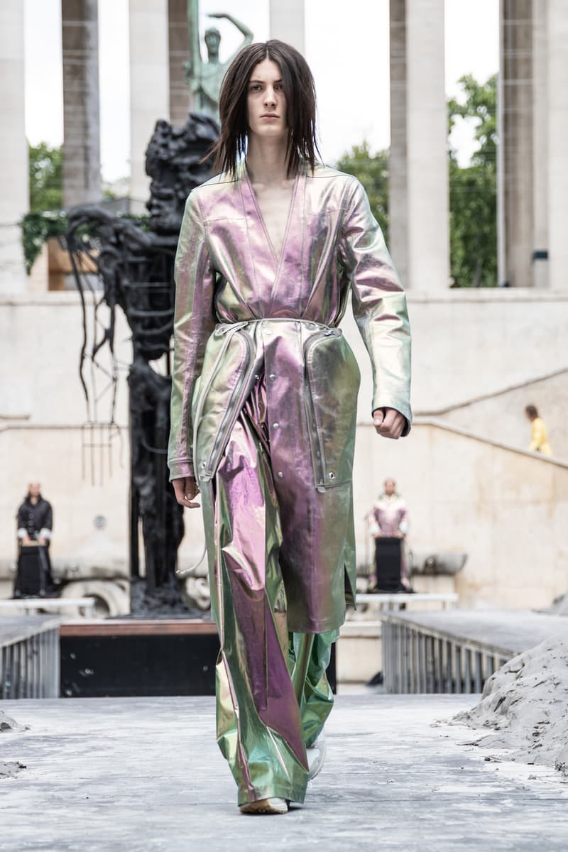 リック オウエンス Rick Owens 春夏コレクション Spring/Summer 2020 パリ ファッションウィーク Paris Fashion Week Men's SS20 Runway Collection Looks Tailoring Iridescent Coats Suits Streetwear Avant Garde