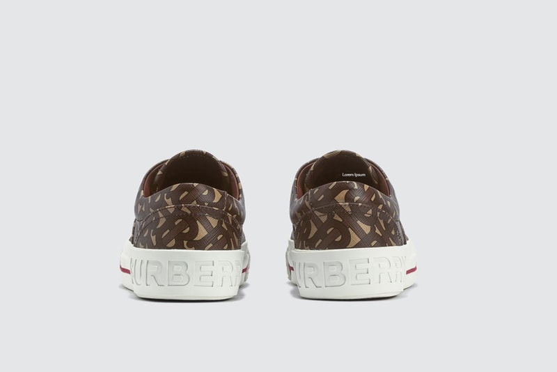 バーバリー Burberry より新モノグラムを全面に落とし込んだスニーカーが登場
