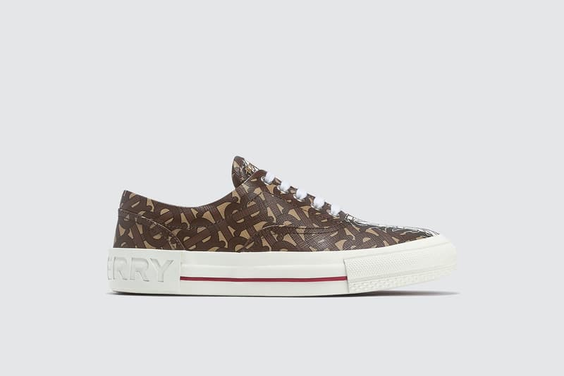 バーバリー Burberry より新モノグラムを全面に落とし込んだスニーカーが登場