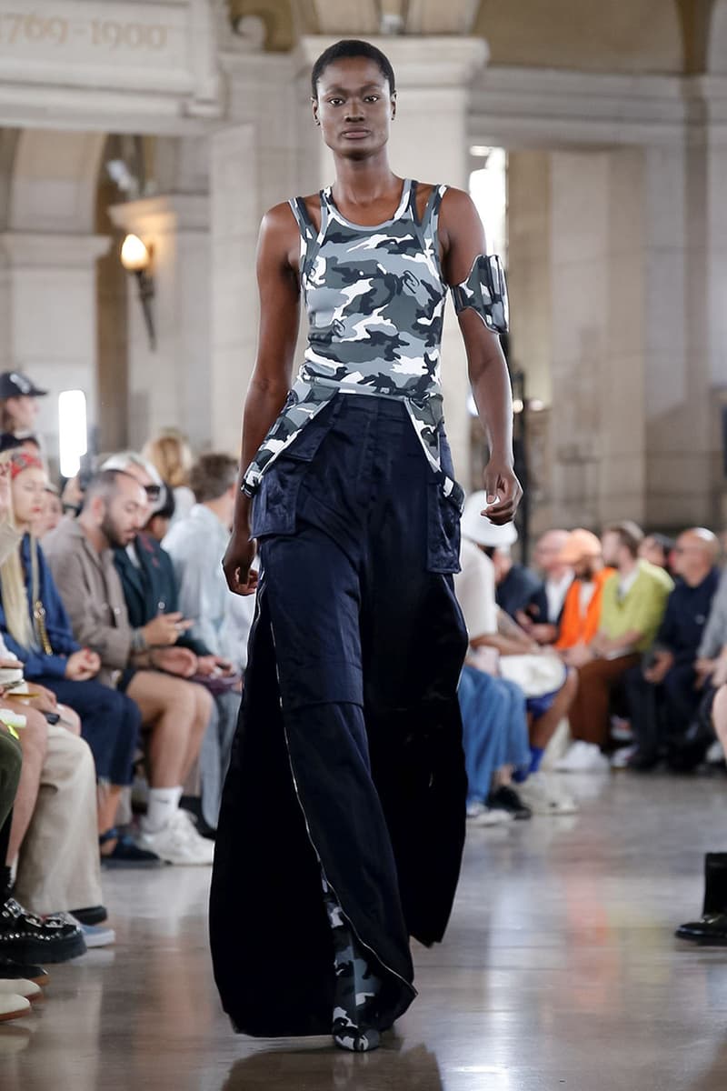 ジュン・ジー JUUN. J パリ ファッションウィーク Paris Fashion Week Men's 2020 春夏コレクション Spring/Summer 2020 Runway Presentation Men's Women's Collection Closer Look Images Shots Leather Technical Gothic Future Military Inspired Outerwear