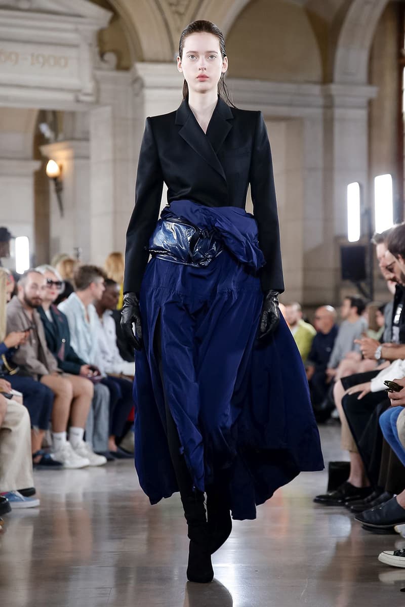 ジュン・ジー JUUN. J パリ ファッションウィーク Paris Fashion Week Men's 2020 春夏コレクション Spring/Summer 2020 Runway Presentation Men's Women's Collection Closer Look Images Shots Leather Technical Gothic Future Military Inspired Outerwear