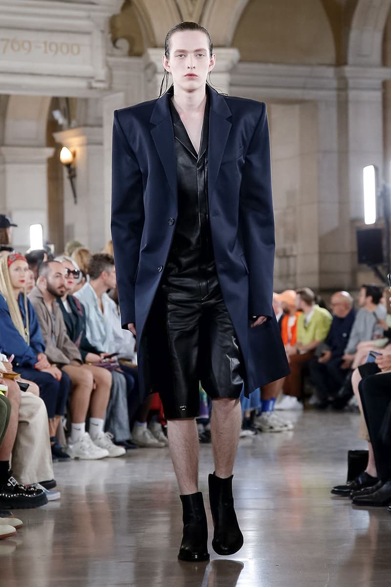 ジュン・ジー JUUN. J パリ ファッションウィーク Paris Fashion Week Men's 2020 春夏コレクション Spring/Summer 2020 Runway Presentation Men's Women's Collection Closer Look Images Shots Leather Technical Gothic Future Military Inspired Outerwear