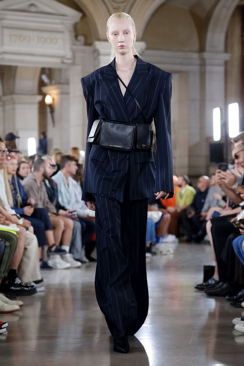 ジュン・ジー JUUN. J パリ ファッションウィーク Paris Fashion Week Men's 2020 春夏コレクション Spring/Summer 2020 Runway Presentation Men's Women's Collection Closer Look Images Shots Leather Technical Gothic Future Military Inspired Outerwear