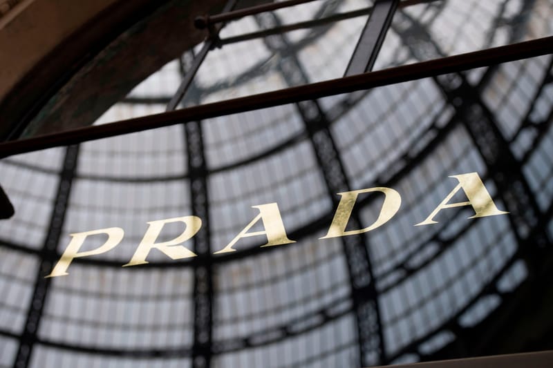 Prada が2021年までにブランドの象徴であるナイロンをリサイクル素材へと移行させる方針を明らかに