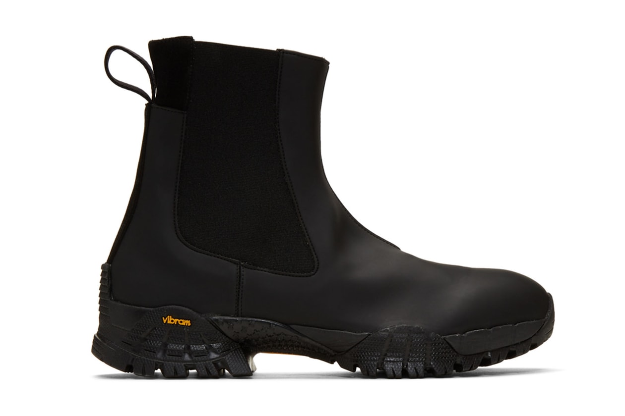 梅雨を乗り切る HYPE なレイングッズ 13 選 ポンチョ レインコート 傘 ナイロンパンツ レインブーツ 