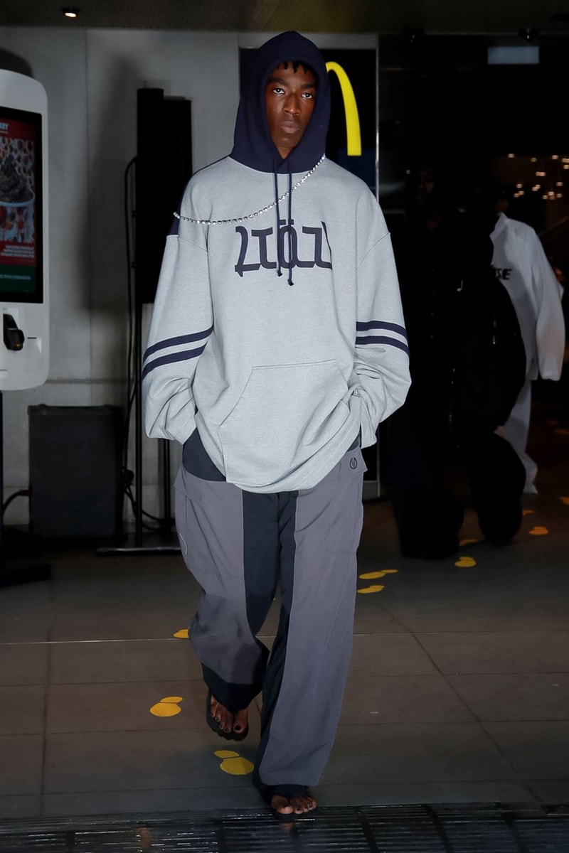 ヴェトモン Vetements デムナ Spring/Summer 2020 Runway Collection presentation ss20 paris fashion week pfw demna gvasalia 