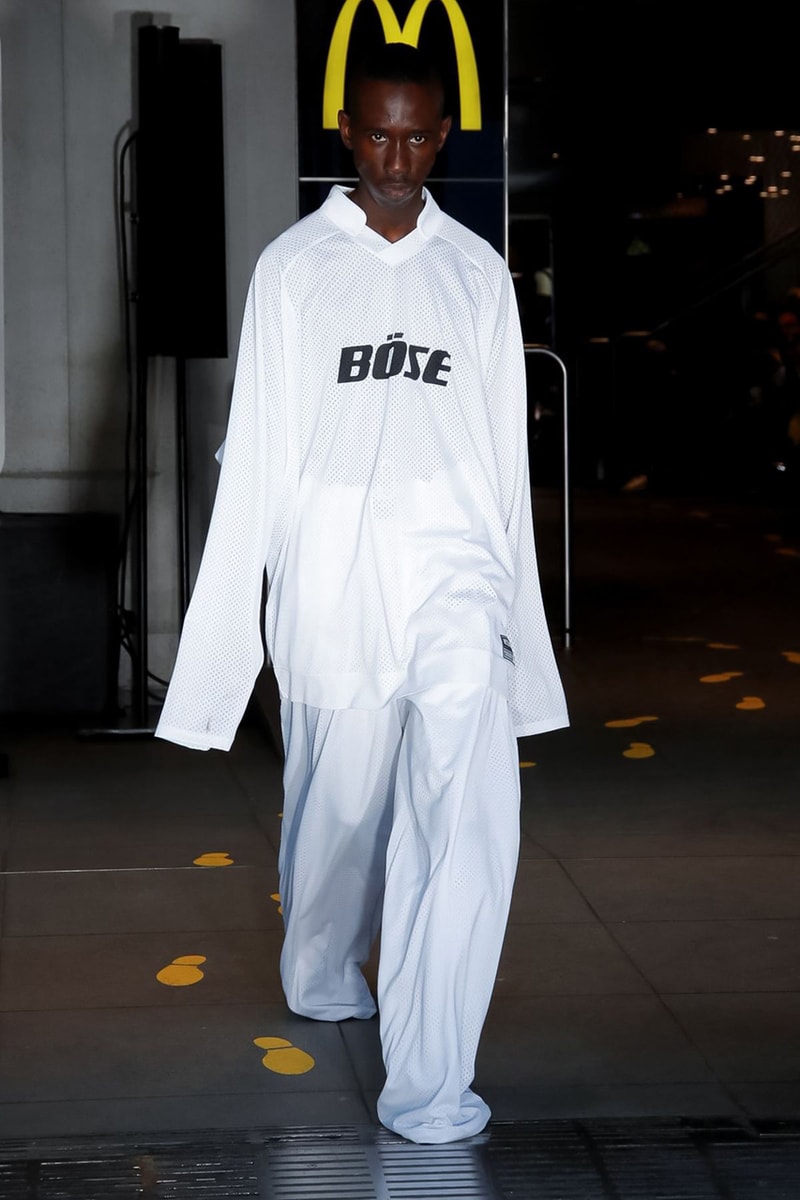ヴェトモン Vetements デムナ Spring/Summer 2020 Runway Collection presentation ss20 paris fashion week pfw demna gvasalia 