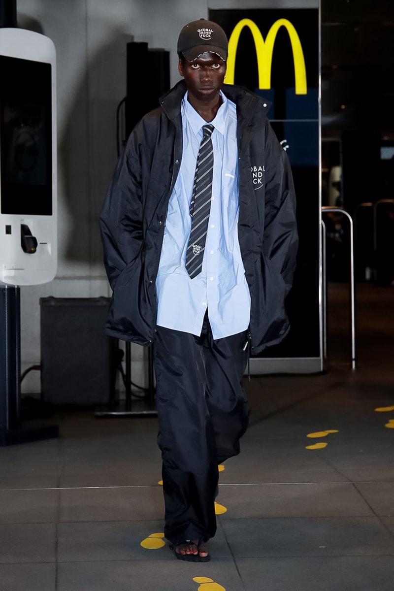 ヴェトモン Vetements デムナ Spring/Summer 2020 Runway Collection presentation ss20 paris fashion week pfw demna gvasalia 