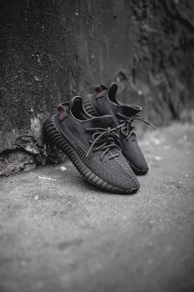 イージーブースト YEEZY BOOST 350 V2 Triple Black 発売日 取扱 店舗 セレクトショップ トリプルブラック 黒 アディダス カニエ ウェスト 
