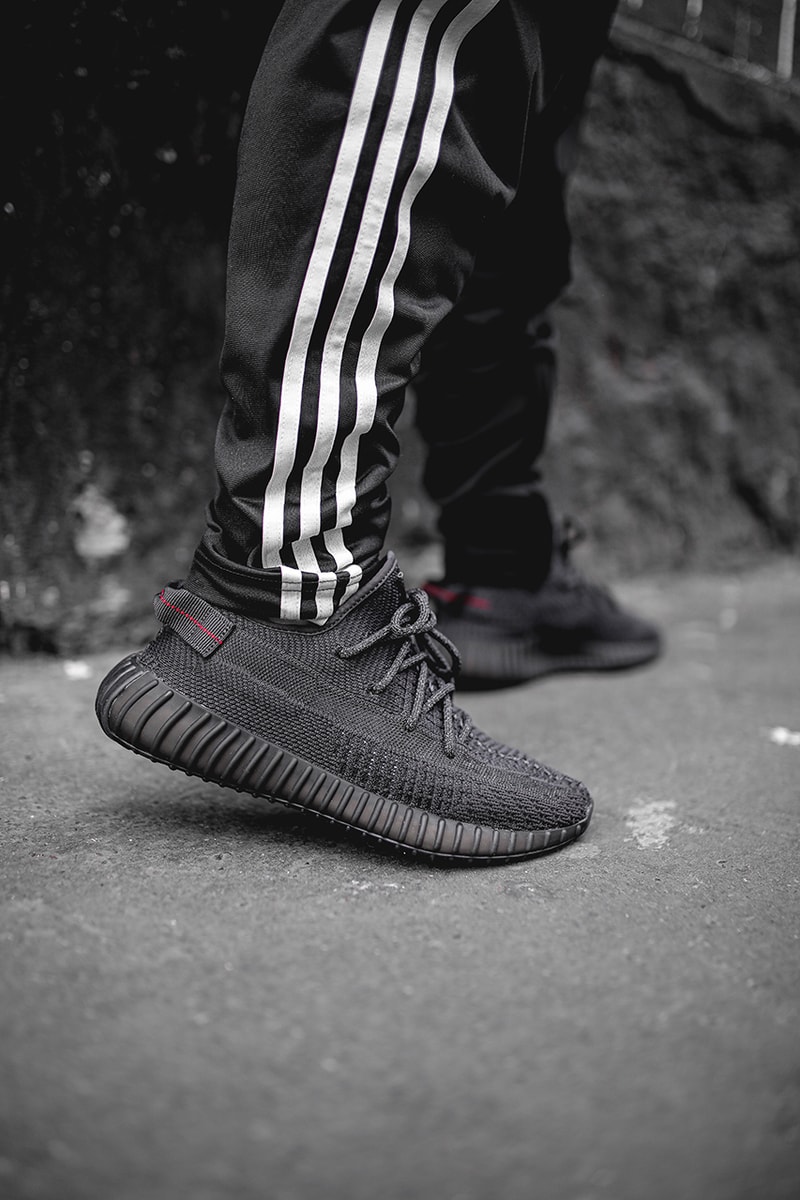 イージーブースト YEEZY BOOST 350 V2 Triple Black 発売日 取扱 店舗 セレクトショップ トリプルブラック 黒 アディダス カニエ ウェスト 
