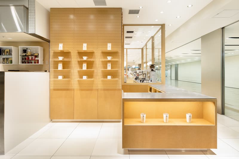 ブルーボトルコーヒー Blue Bottle Coffee 大丸東京 スキーマ建築計画 長坂常 建築 デザイン 設計 住所 営業時間 場所