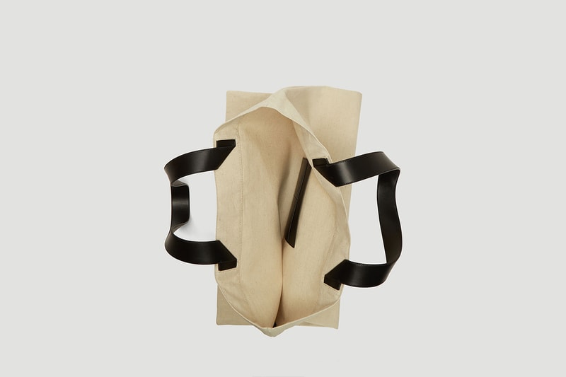 ジル サンダー Jil Sander Releases Oversized Flat Canvas Tote Bag キャンバス トートバッグ