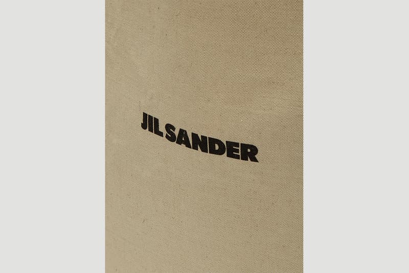 ジル サンダー Jil Sander Releases Oversized Flat Canvas Tote Bag キャンバス トートバッグ