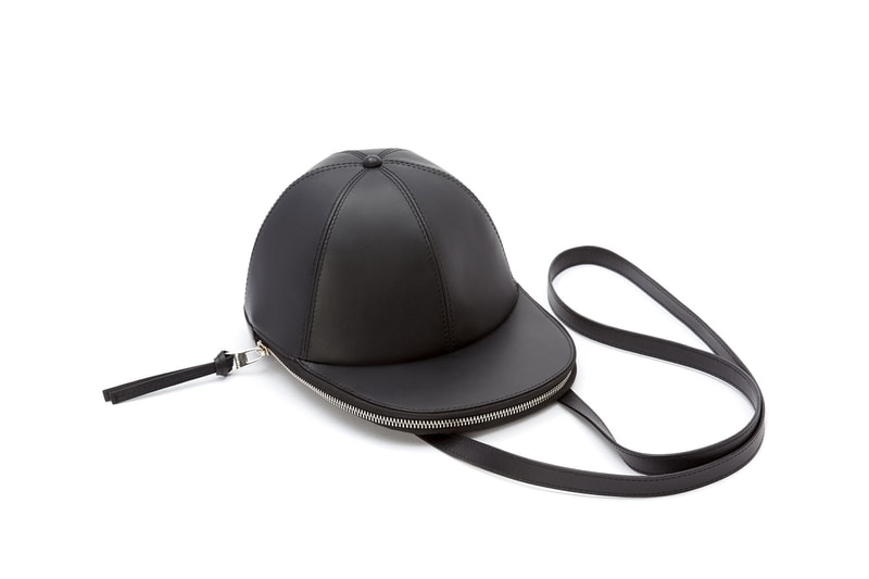 JW Anderson JW アンダーソンよりキャップをモチーフにした新作バッグが登場