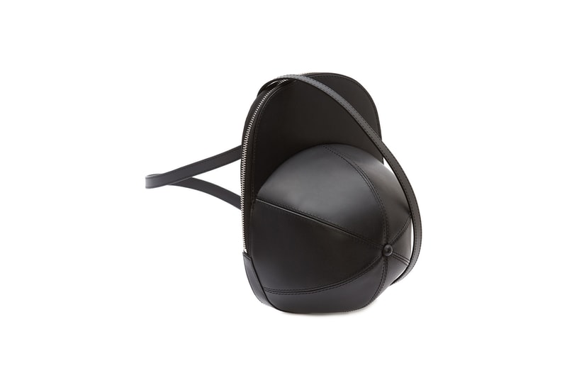 JW Anderson JW アンダーソンよりキャップをモチーフにした新作バッグが登場