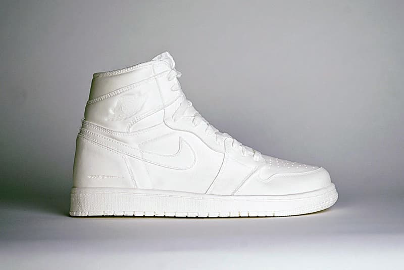 マシュー・セナ ジョーダン matthew senna air jordan white resin sculptures 24k gold sculpture release limited edition