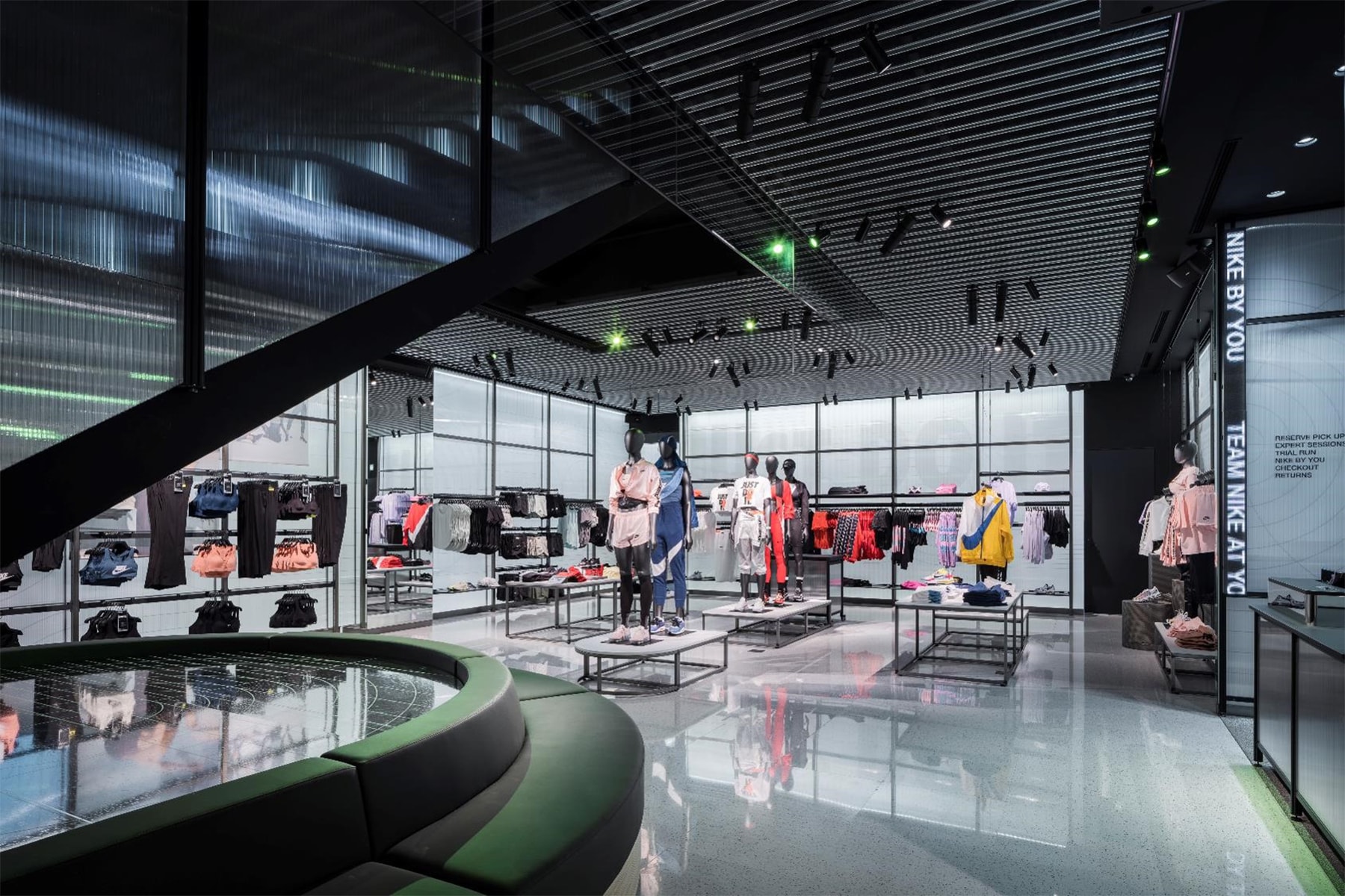 Nike Harajuku ナイキ 原宿 アプリ 密接 連動 次世代型 店舗 リニューアル オープン