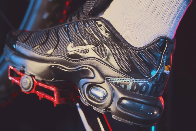 ナイキ エアマックスプラス マーキュリアル Nike Mercurial Tn 2019 Release black white branding just do it swoosh football air max plus white black checkered pattern soccer