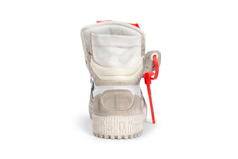 オフホワイト Off-White™ Drops ヴィンテージ加工 新作 スニーカー Distressed Suede Off-Court 3.0 Sneakers in White