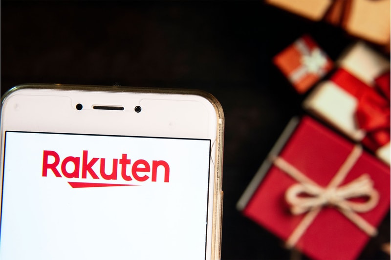 ラクマ　楽天 supreme シュプリーム ノースフェイス iPhone vetements ドラゴンボールヒーローズ GUCCI NIKE スニーカー ワンピース ピアス iPhone X