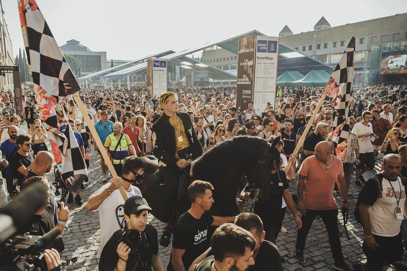 スペイン バルセロナ 世界最大級 フェスティバル Sónar ソナー 2019 をプレイバック デシグアル desigual Skepta スケプタ Sheck Wes シェック・ウェス Octavian オクタヴィアン Bad Bunny バッド・バニー Stormzy ストームジー Peggy Gou ペギー・グー Palms Trax パームズ・トラックス DJ Tennis DJ テニス Kaytranada ケイトラナダ Four Tet フォー・テット Disclosure Rejjie Snowディスクロージャー Rejjie Snow レジー・スノウ French Kiwi Juice フレンチ・キウイ・ジュース FKJ masego