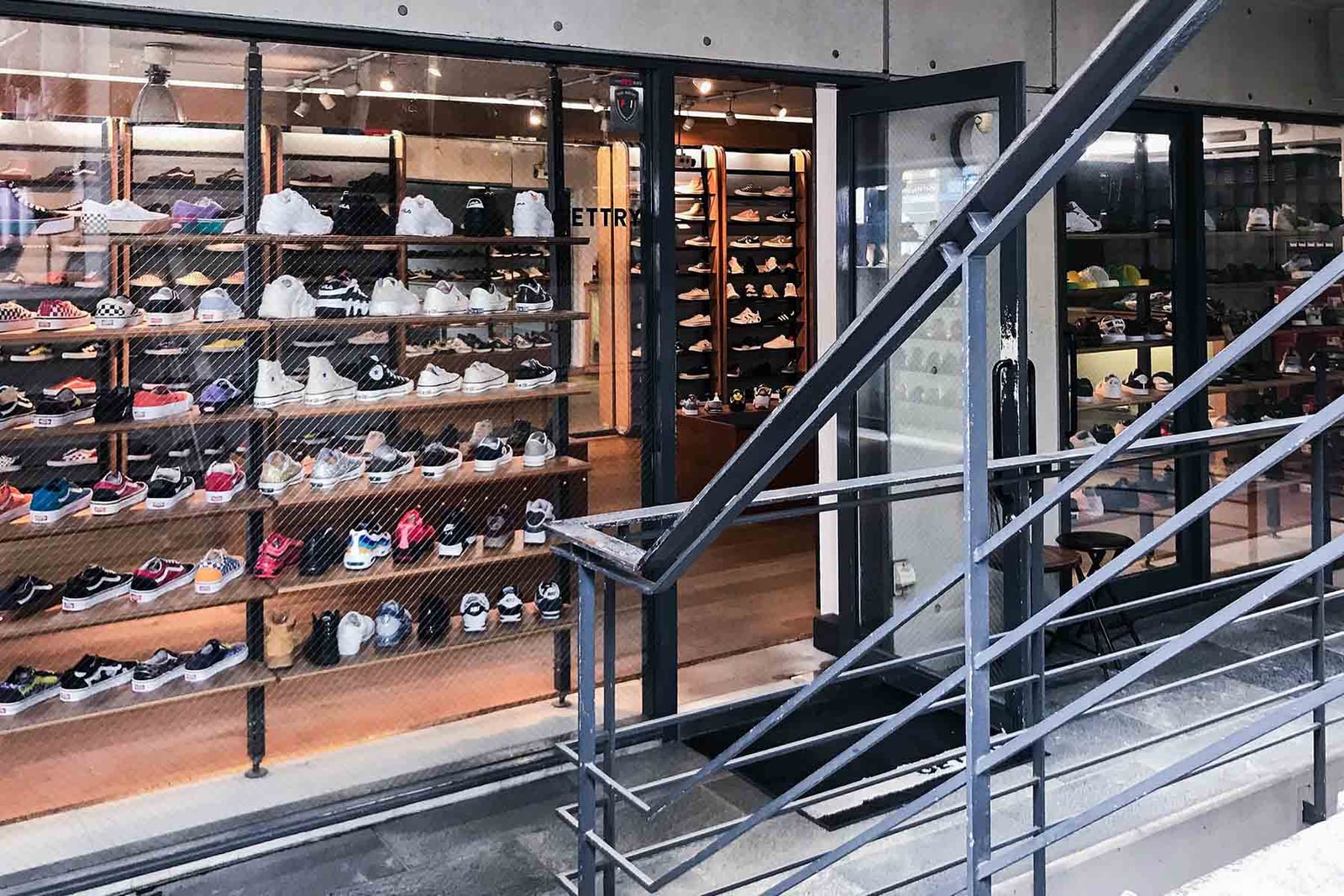 東京スニーカーショップガイド Hypebeast Jp 東京スニーカーショップガイド Hypebeast Jp