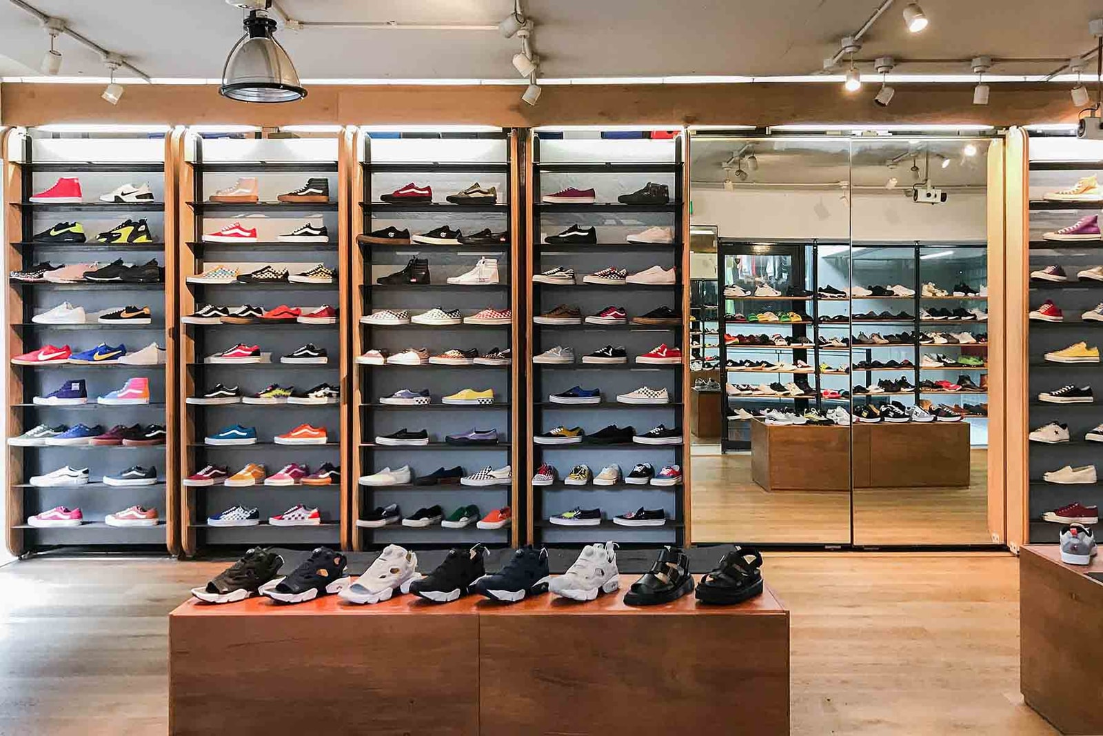 東京スニーカーショップガイド Hypebeast Jp 東京スニーカーショップガイド Hypebeast Jp
