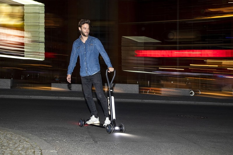アウディ Audi スケートボード 4輪 電動 スクーター e-Tron Scooter 発表