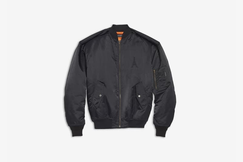 balenciaga バレンシアガ fall 秋冬 コレクション 恋人 パリ ライフスタイル パリジェンヌ winter 2019 collection プレオーダー release drop preorder pyjama jacket pajama pants black silk velvet cosy bb slippers eiffel tower shape gold ring paris arch ring antique silver