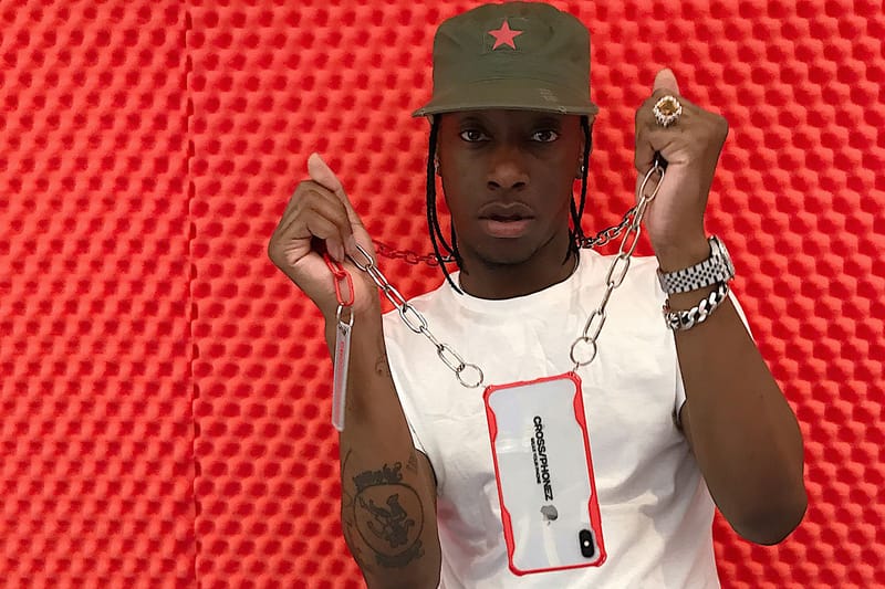 “スマホを着よう”をテーマに掲げるチェコ発の新鋭ブランド Cross/Phonez が GR8 にて最新コレクションをローンチ