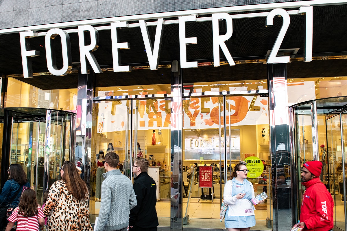 Forever 21 Filing 米 ファスト ファッション 大手 Bankruptcy Chapter 11 Fast Fashion Investors Shopping Malls Simon Property Group Inc