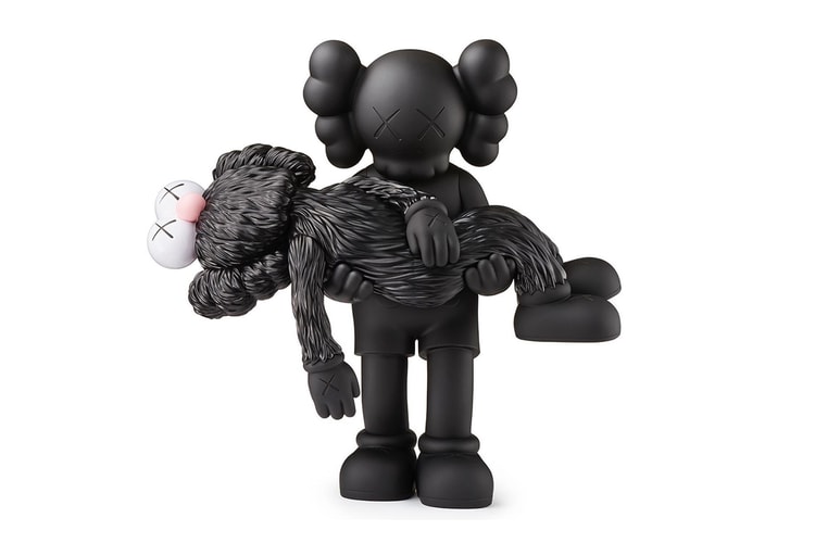 KAWS が次期エキシビション開催に際した新作フィギュアを公開