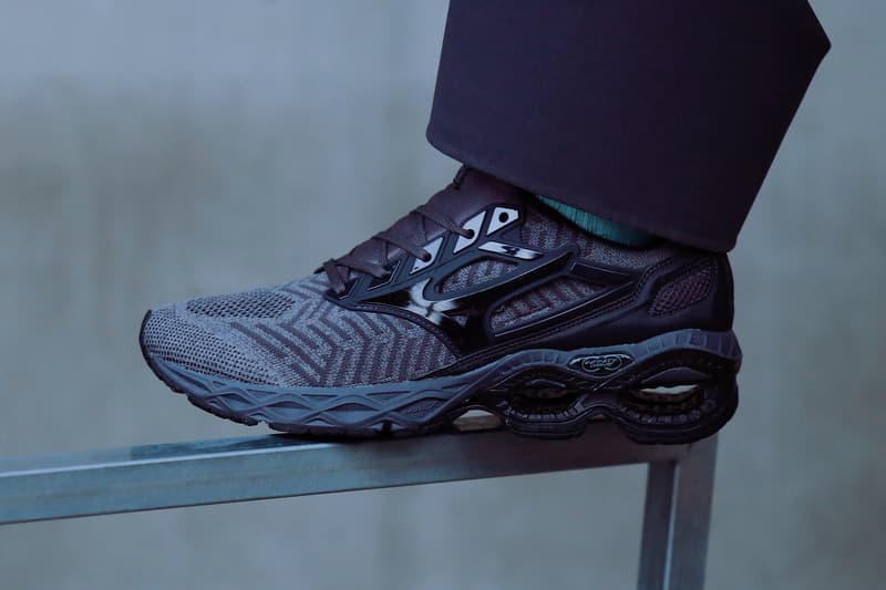 ミズノ mizuno 人気モデル WAVE CREATION WAVE KNIT グレー ブラック ウエーブ クリエーション ウエーブニット