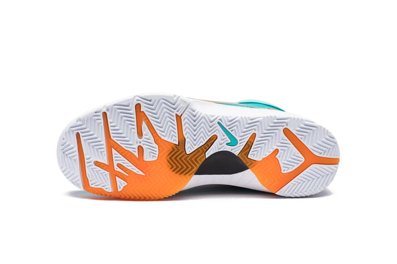 ナイキ nike undefeated アンディフィーテッド 最新 コラボ ZOOM KOBE IV PROTRO ズーム コービー プロトロ 4 発売