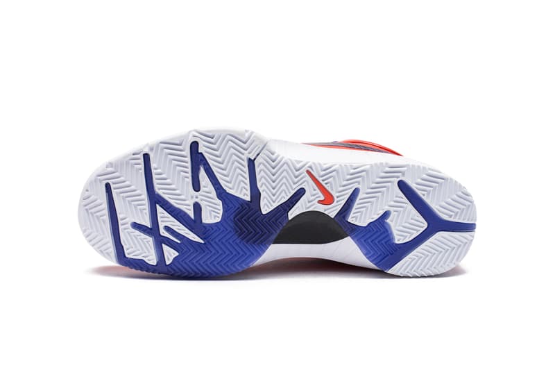 ナイキ nike undefeated アンディフィーテッド 最新 コラボ ZOOM KOBE IV PROTRO ズーム コービー プロトロ 4 発売