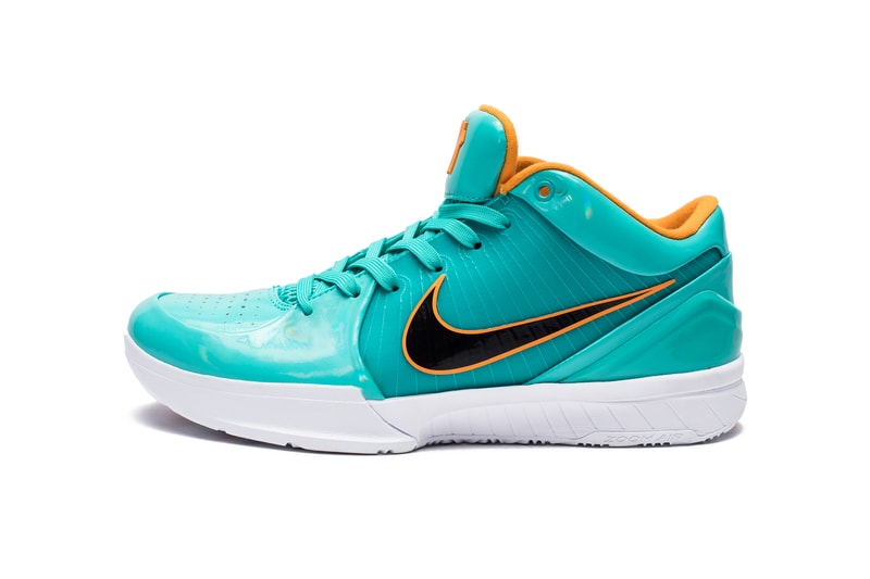 ナイキ nike undefeated アンディフィーテッド 最新 コラボ ZOOM KOBE IV PROTRO ズーム コービー プロトロ 4 発売