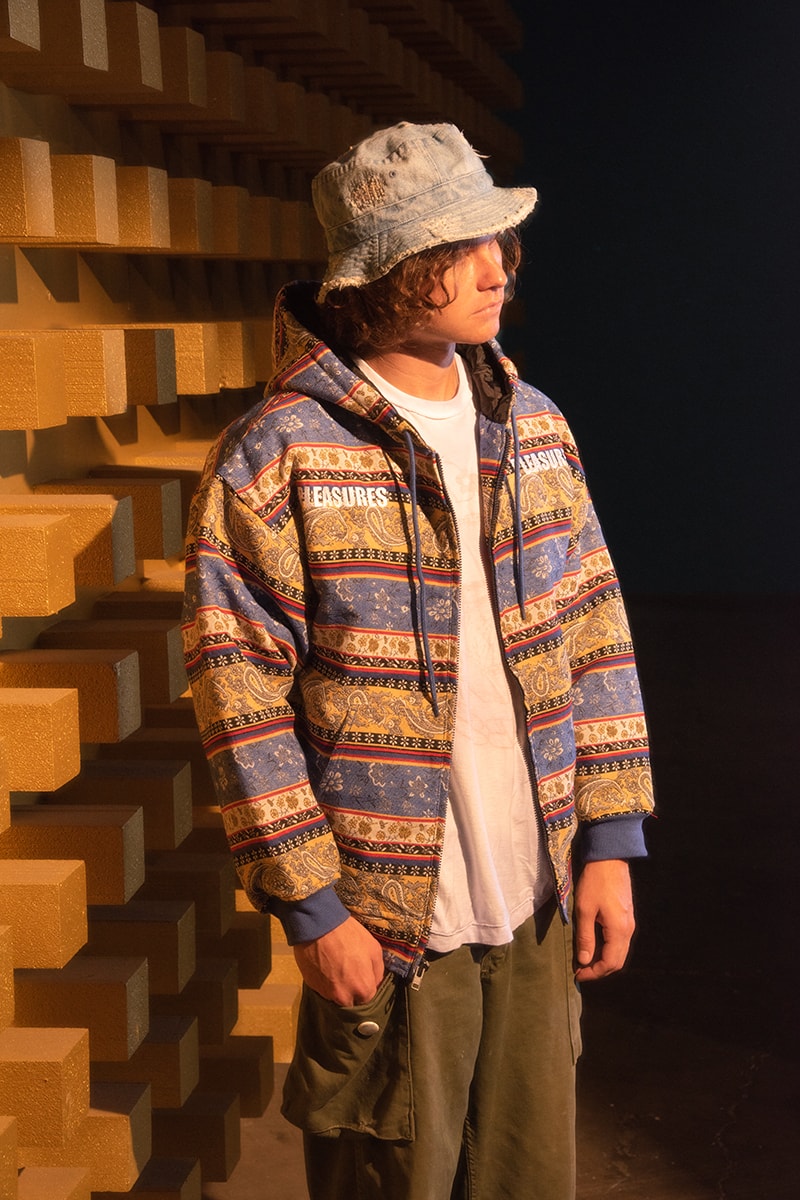 プレジャーズ PLEASURES 2019年秋冬 ルックブック Fall Winter 2019 Collection information overload sherpa fleece jacket graphic t shirts tees hoodies sweaters cardigans shorts alex james