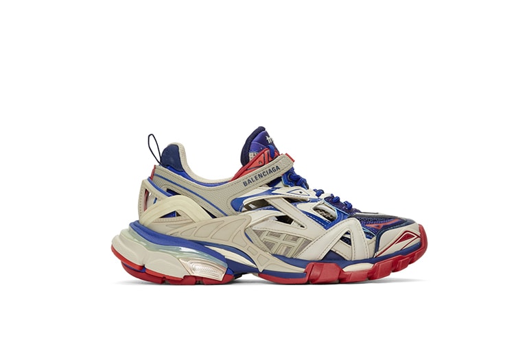 SSENSE picks the latest outdoorsy items 2019 hiking trekking sports athleisure outdoor fashion street style エッセンス 旬 トレッキング アウトドア ファッション ストリート アイテム おすすめ アシックス ワイエス バレンシアガ オフホワイト