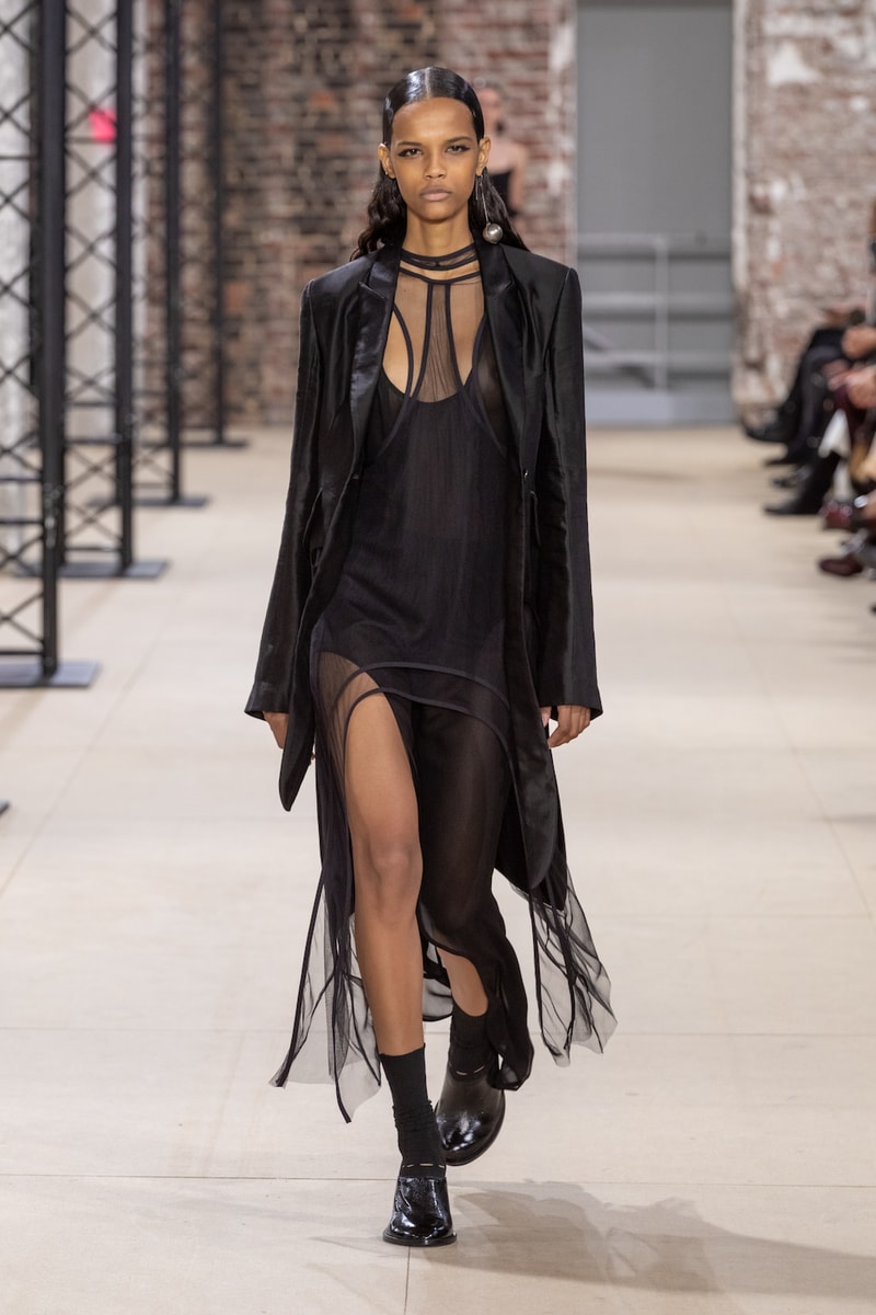 アン ドゥムルメステール Ann Demeulemeester 2020年春夏ウィメンズコレクション パリコレ パリファッションウィーク
