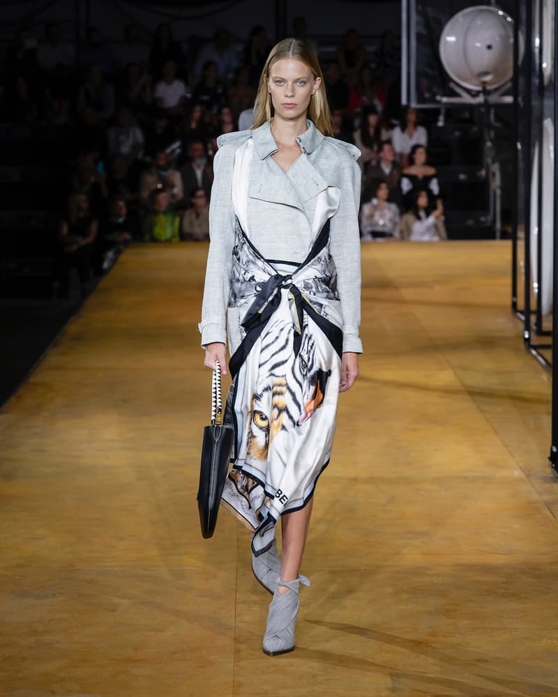 バーバリー Burberry 2020年春夏コレクション Riccardo Tisci（リカルド・ティッシ）