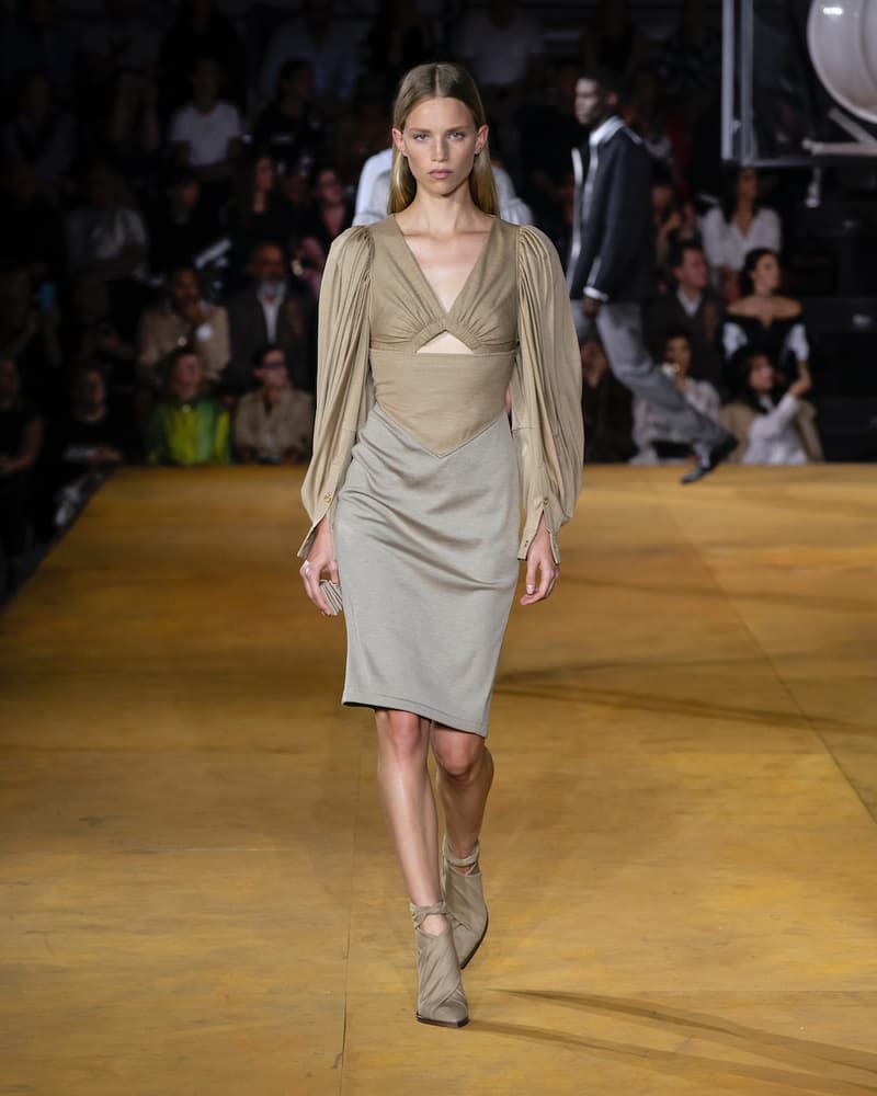 バーバリー Burberry 2020年春夏コレクション Riccardo Tisci（リカルド・ティッシ）