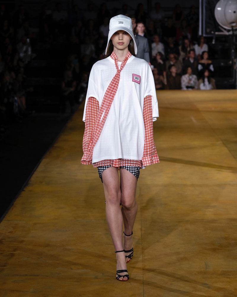バーバリー Burberry 2020年春夏コレクション Riccardo Tisci（リカルド・ティッシ）